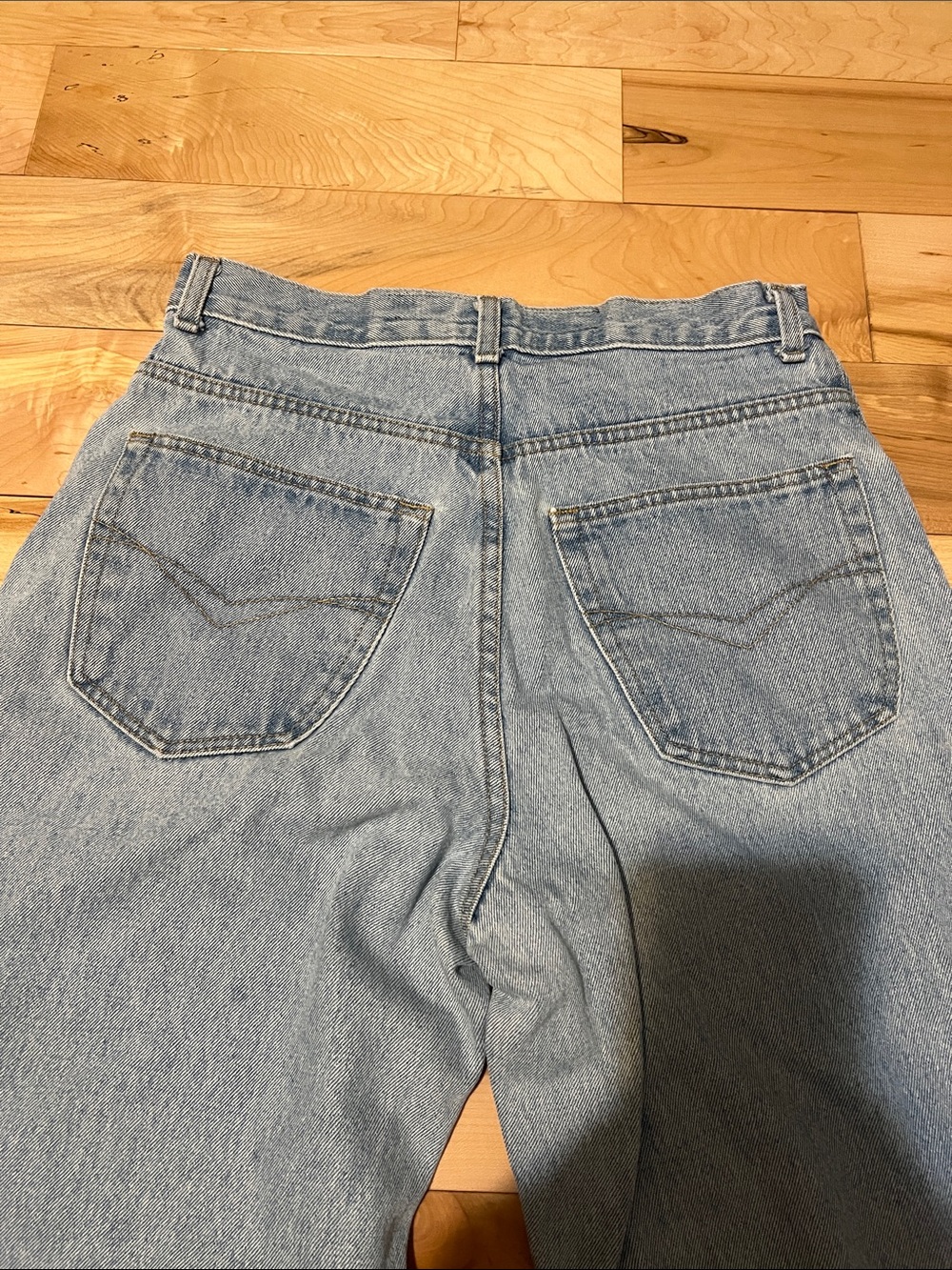 Vintage Light Blue Straight-Leg Jeans with Black Embroidered Detail - Picture 5 of 13